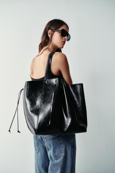 BOLSO SHOPPER ENGURRADO - Negro de Zara