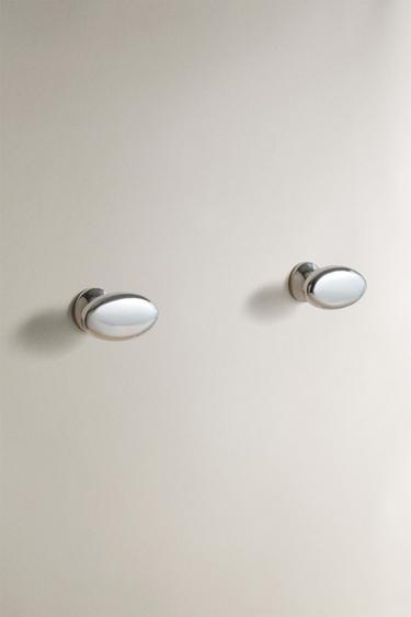PACK OF OVAL METAL DOOR KNOBS (PACK OF 2) - Silver by Zara - Image 1