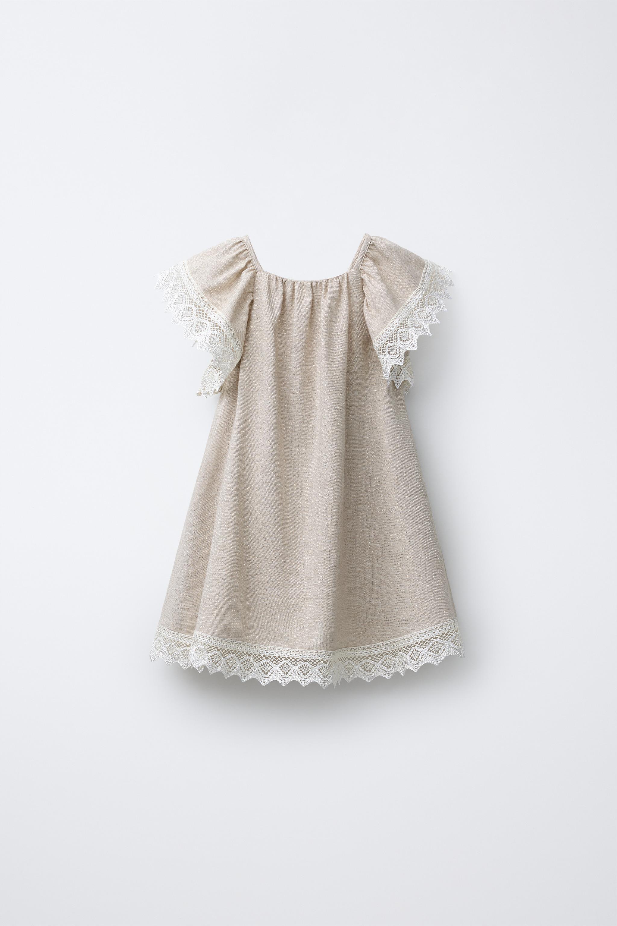 ROBE BRILLANTE AVEC DENTELLE
