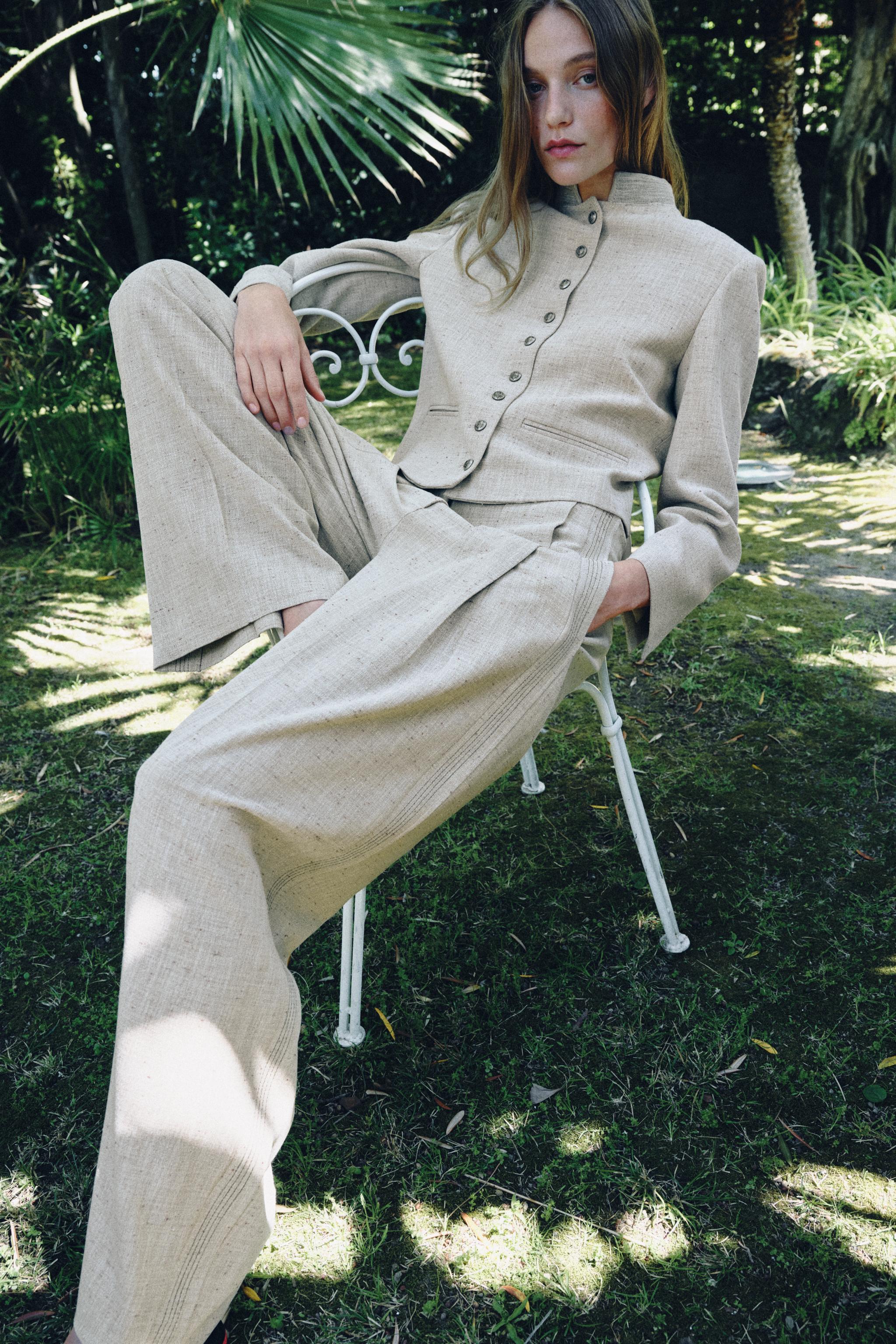 PLEATED BLAZER ZW COLLECTION
