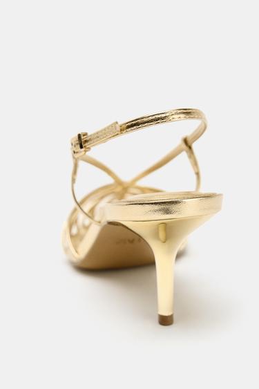 CHAUSSURES OUVERTES À L'ARRIÈRE À TALONS AVEC EFFET MÉTALLISÉ - Or de Zara - Image 5