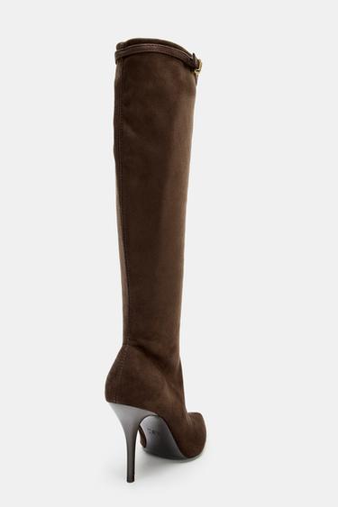 BOTTES À TALONS ET BOUCLE - Marron chocolat de Zara - Image 5