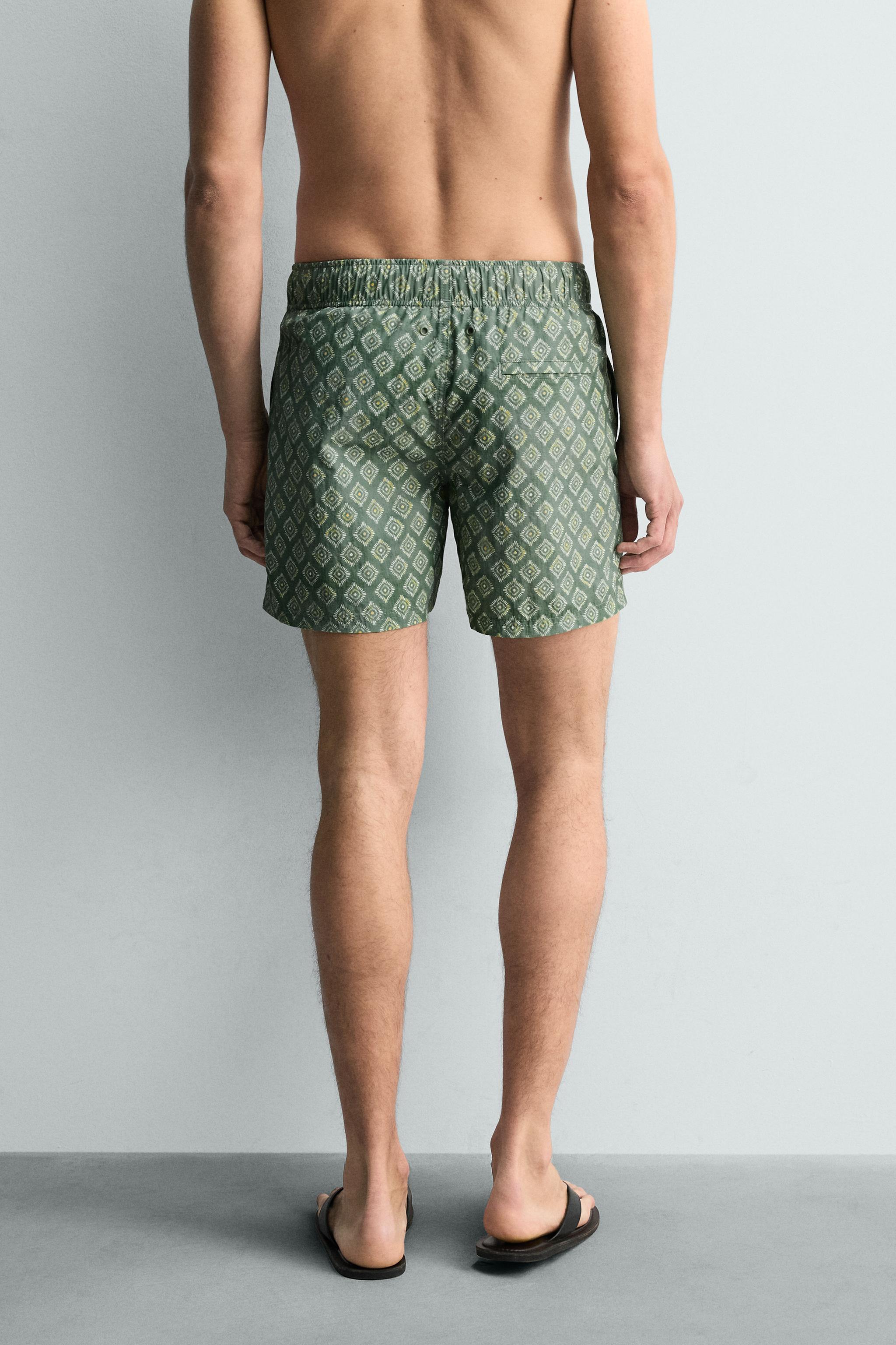 MAILLOT DE BAIN MI-LONG À IMPRIMÉ GÉOMÉTRIQUE EFFET DÉLAVÉ