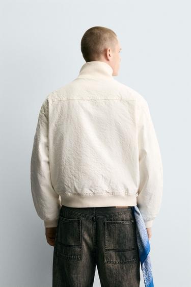 BLOUSON BOMBER EFFET FROISSÉ - Écru de Zara - Image 2
