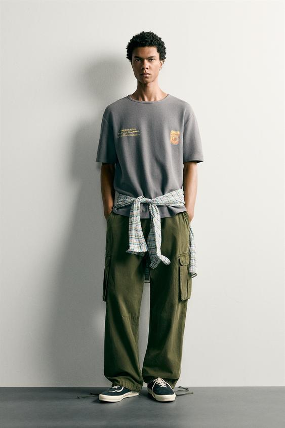 ウォッシュ加工プリントニットTシャツカーボングレー0Zaraのウォッシュ加工プリントニットTシャツ - カーボングレー - 画像 0
