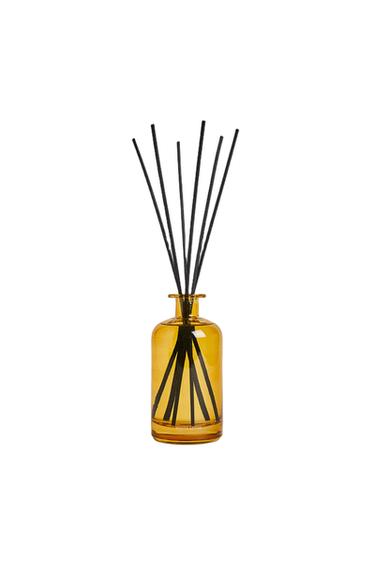 (500 ML) WHITE LOTUS REED DIFFUSERS - Intense red by Zara