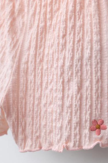 SHORT TEXTURÉ À FLEUR BRODÉE - Pêche de Zara - Image 3