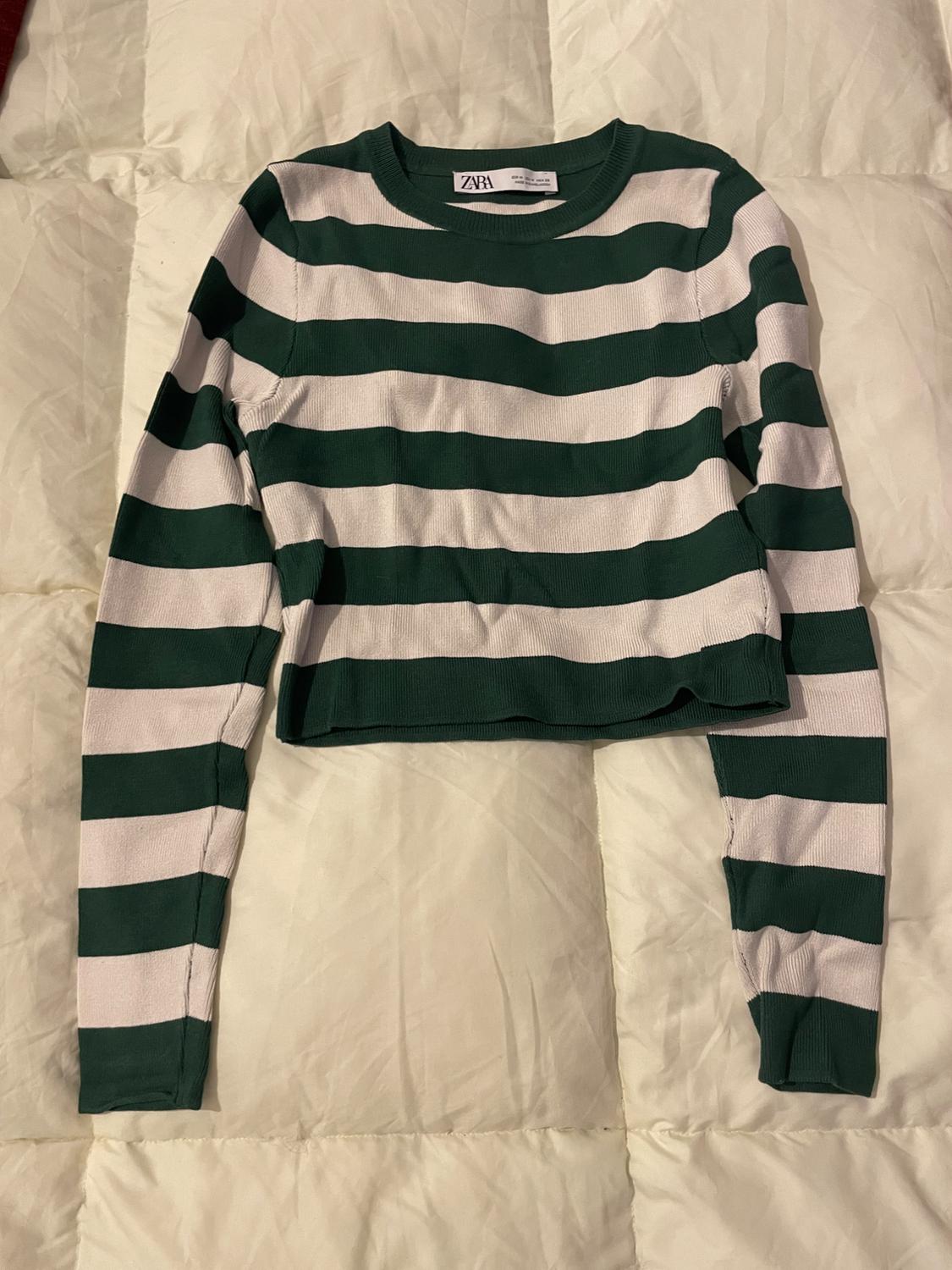 BASIC RIBBED KNIT SWEATER