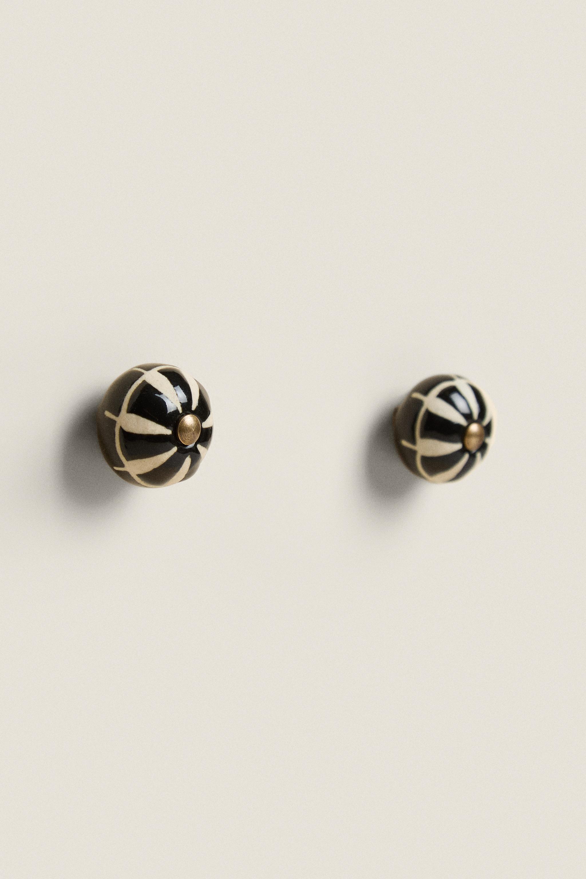 SET OF STRIPED CERAMIC KNOBS (SET OF 2)