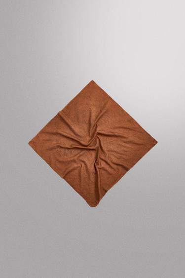 ЛЕГКАЯ ХЛОПКОВАЯ БАНДАНА — ОХРА от Zara