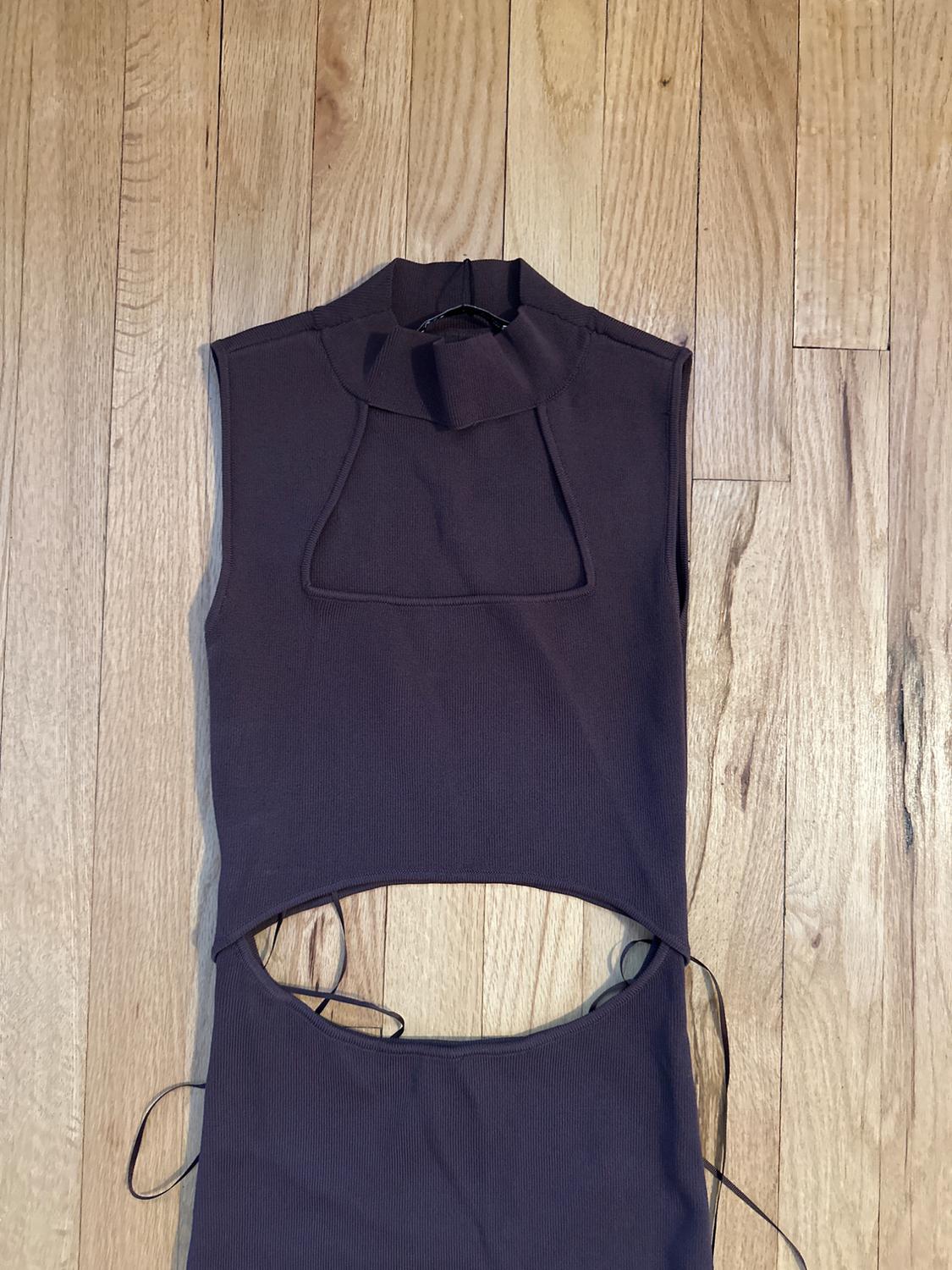 CUT OUT KNIT DRESS