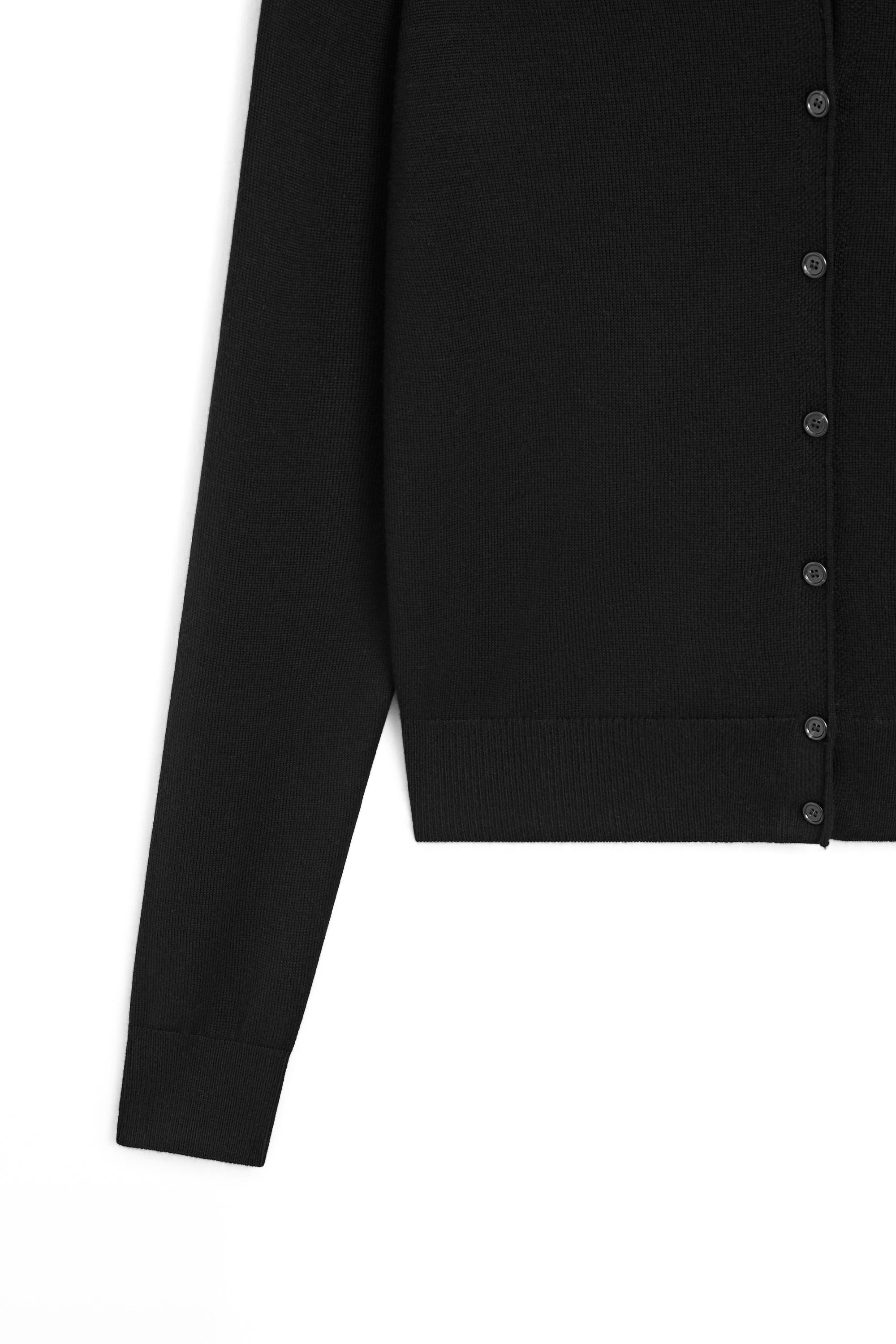 100% wool knit cardigan with button detail - LIMITED EDITION