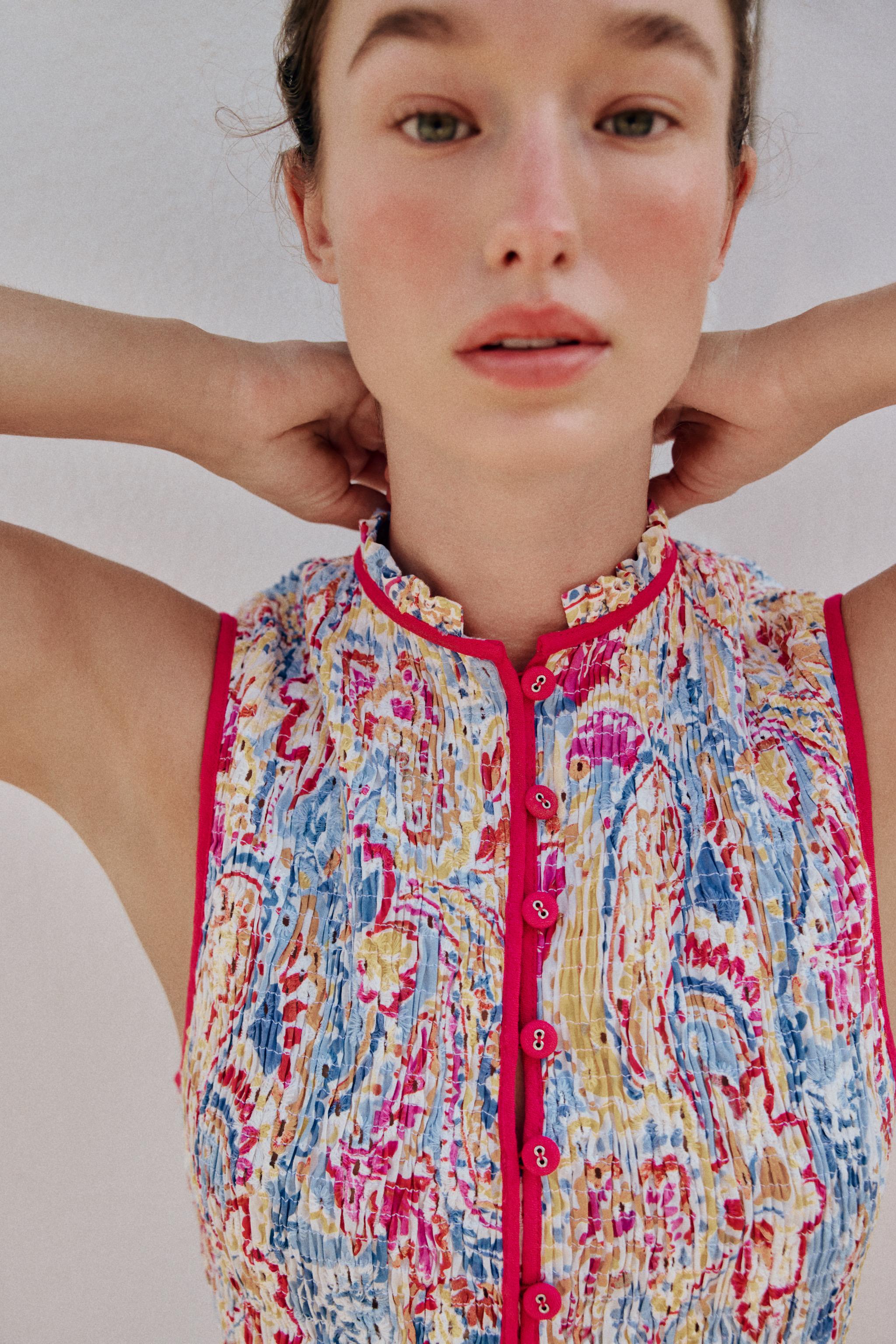 Женские рубашки Zara PRINTED EMBROIDERED EYELET TOP — фото 3