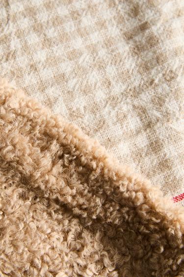 REVERSIBLE CHECK PET THROW - Light beige by Zara - Image 3