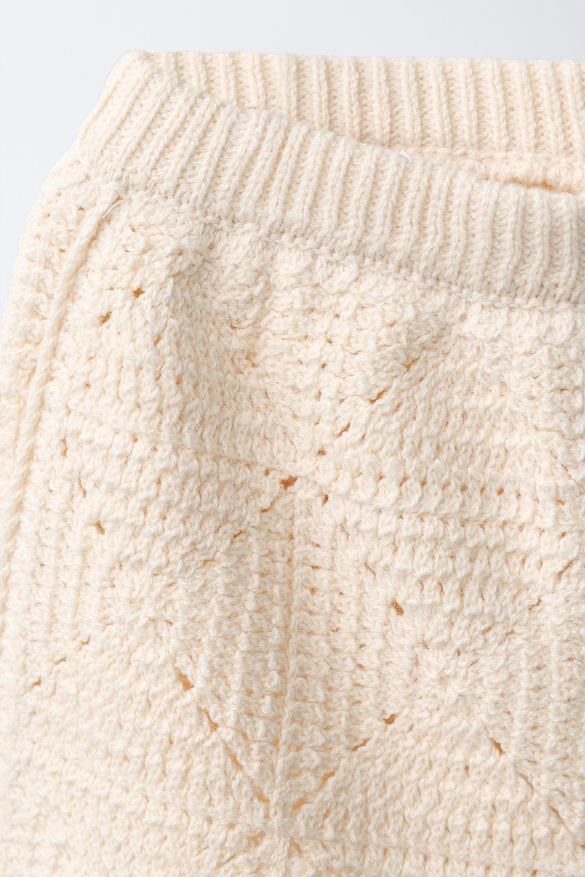CROCHET KNIT BANANA SHORTS