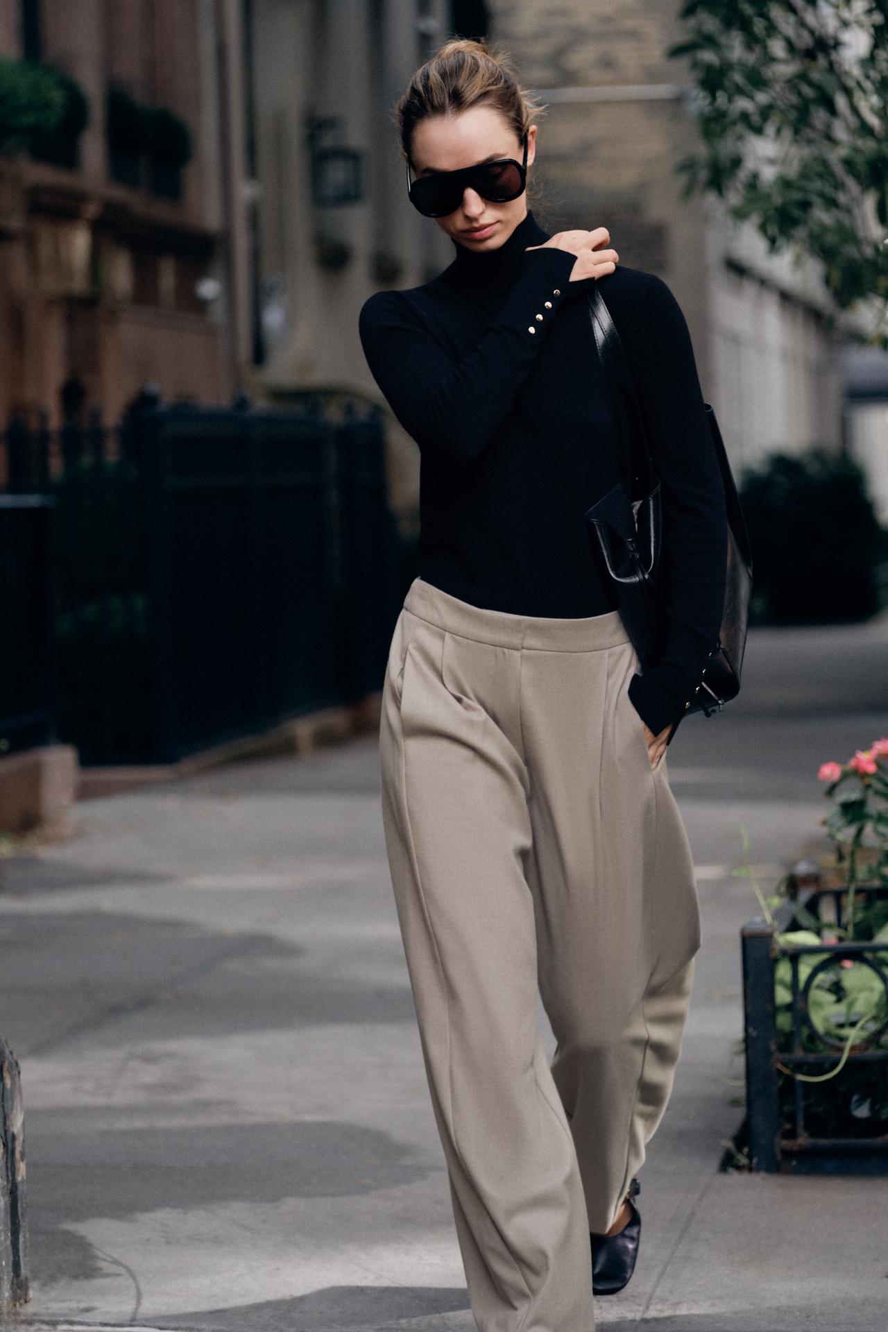 ELASTIC WAIST PLEATED PANTS — Stone