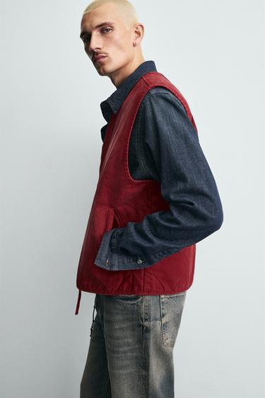 GILET MATELASSÉ DÉLAVÉ - Rouge de Zara - Image 8