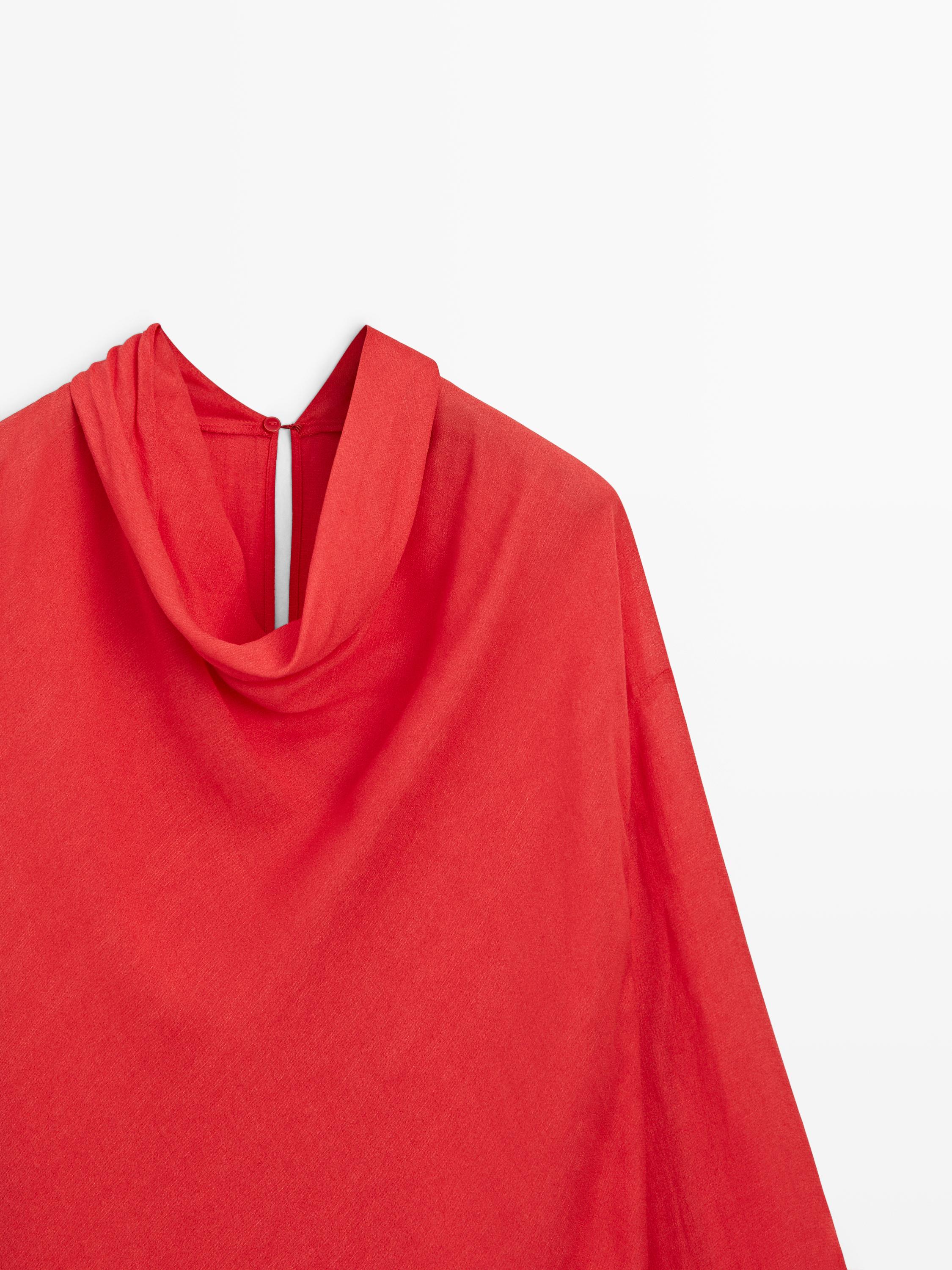 Flowing blouse with draped collar