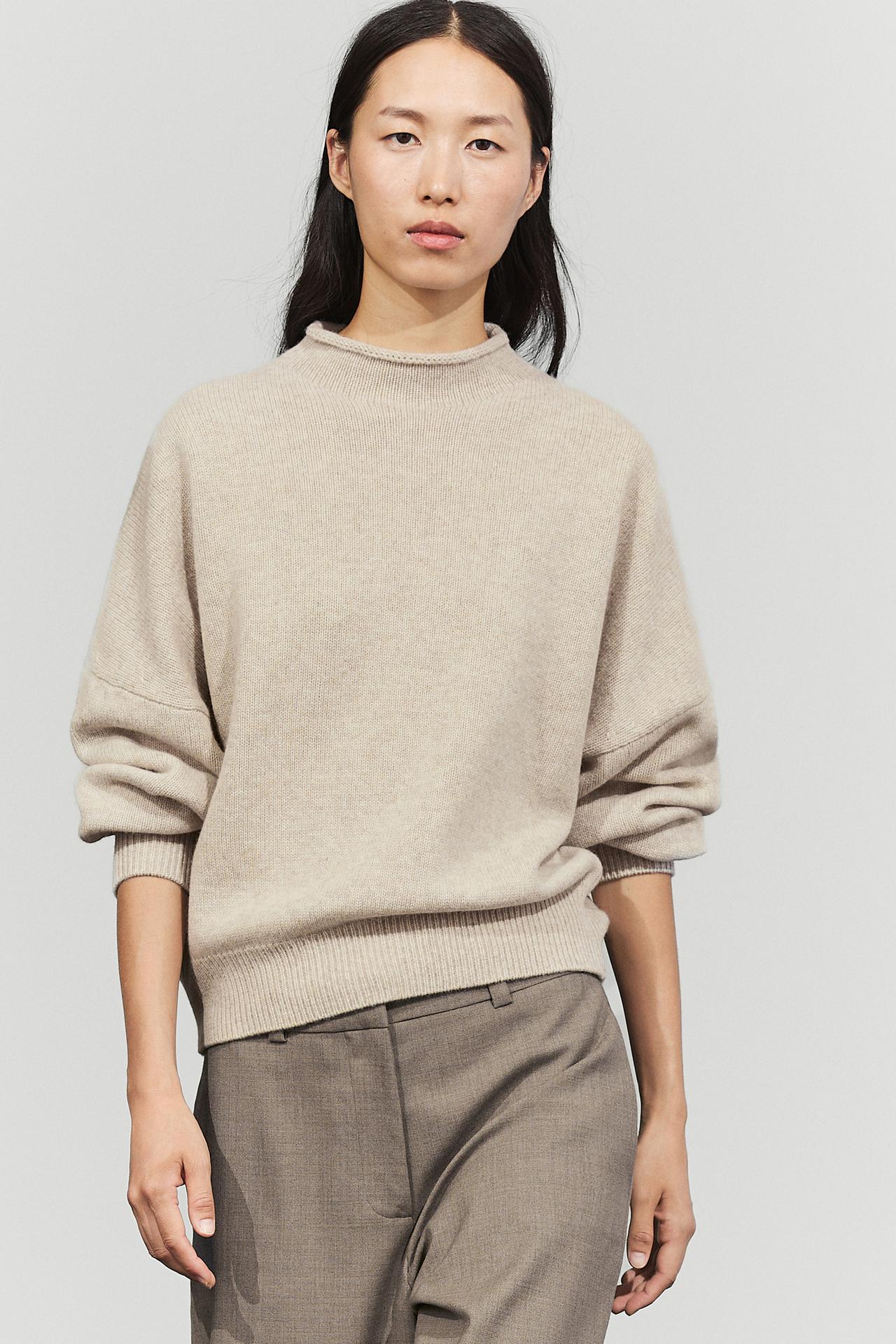 100% wool oversize knit sweater — Stone
