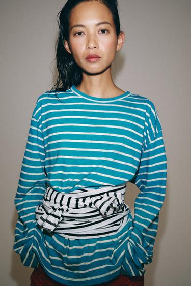 STRIPED COTTON AND LINEN T-SHIRT - Blue/White by Zara