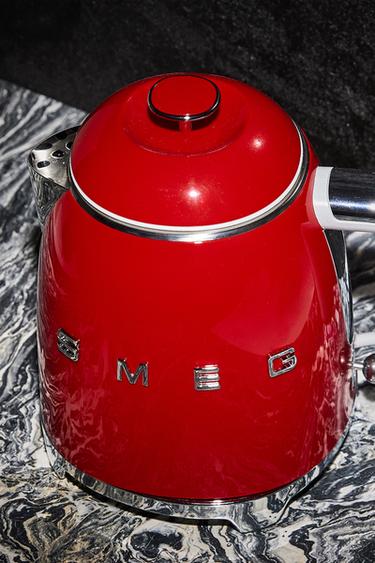 SMEG ELKEDDEL I STÅL - rød fra Zara