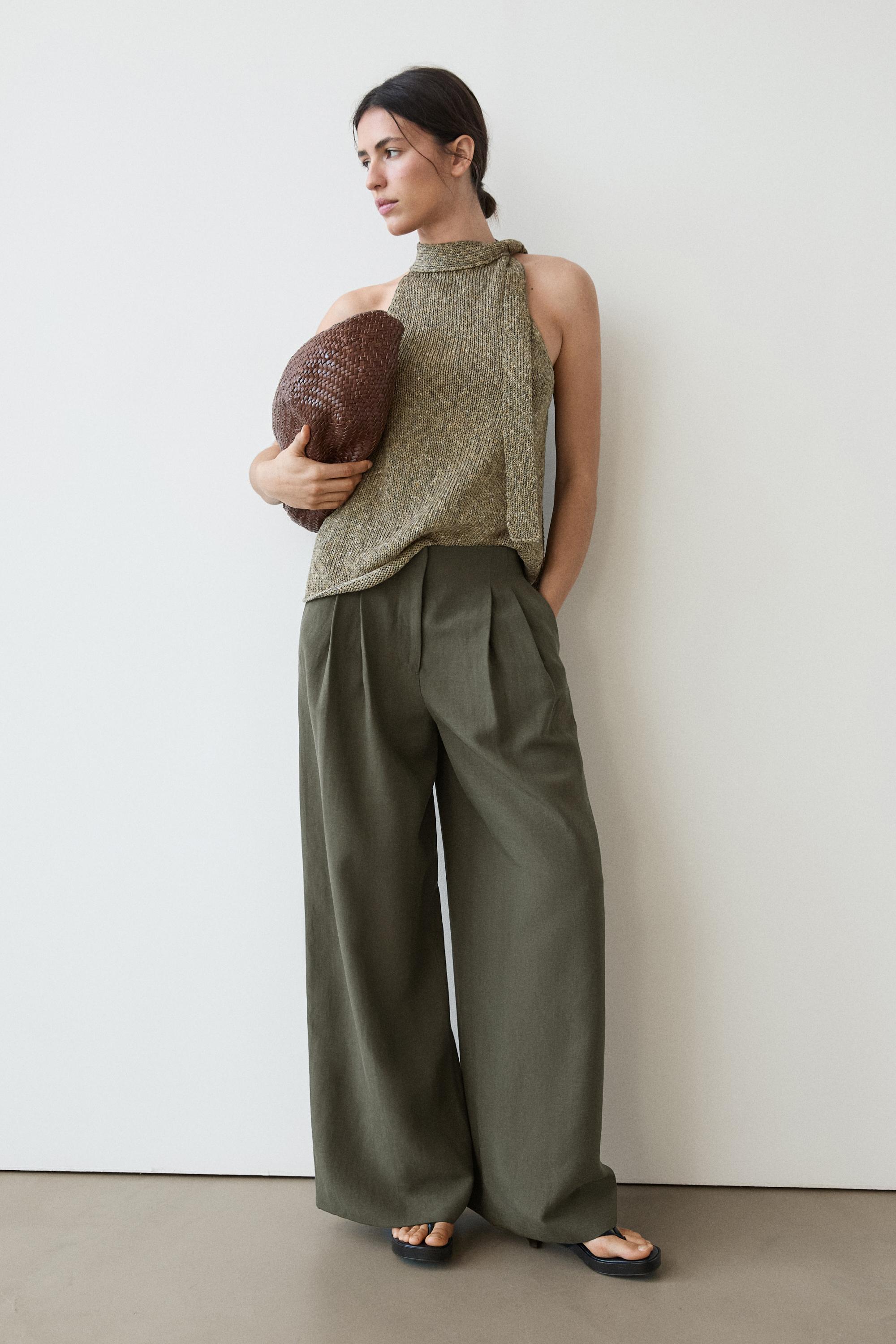 Darted wide-leg trousers