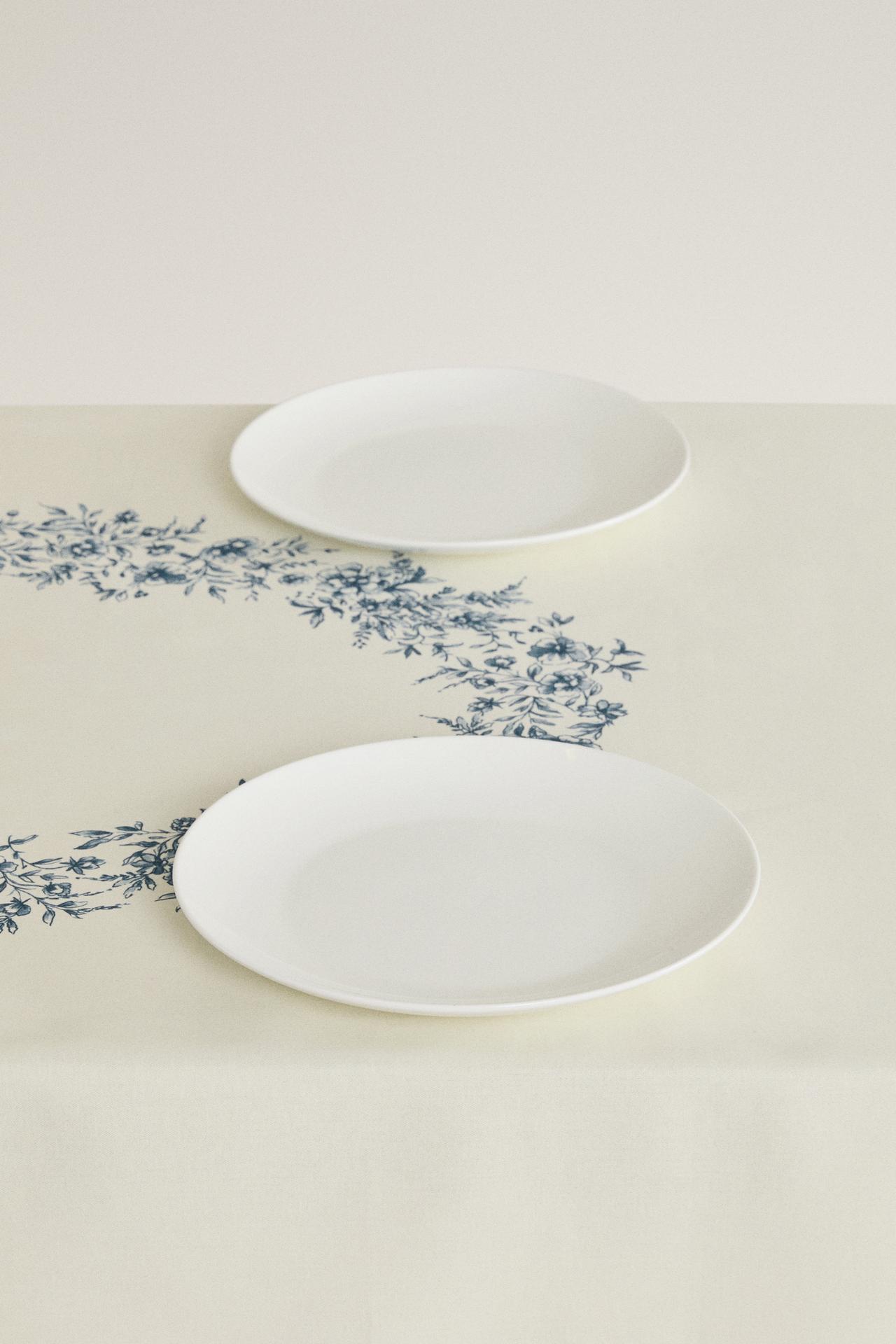 FLORAL SATIN TABLECLOTH — Blue