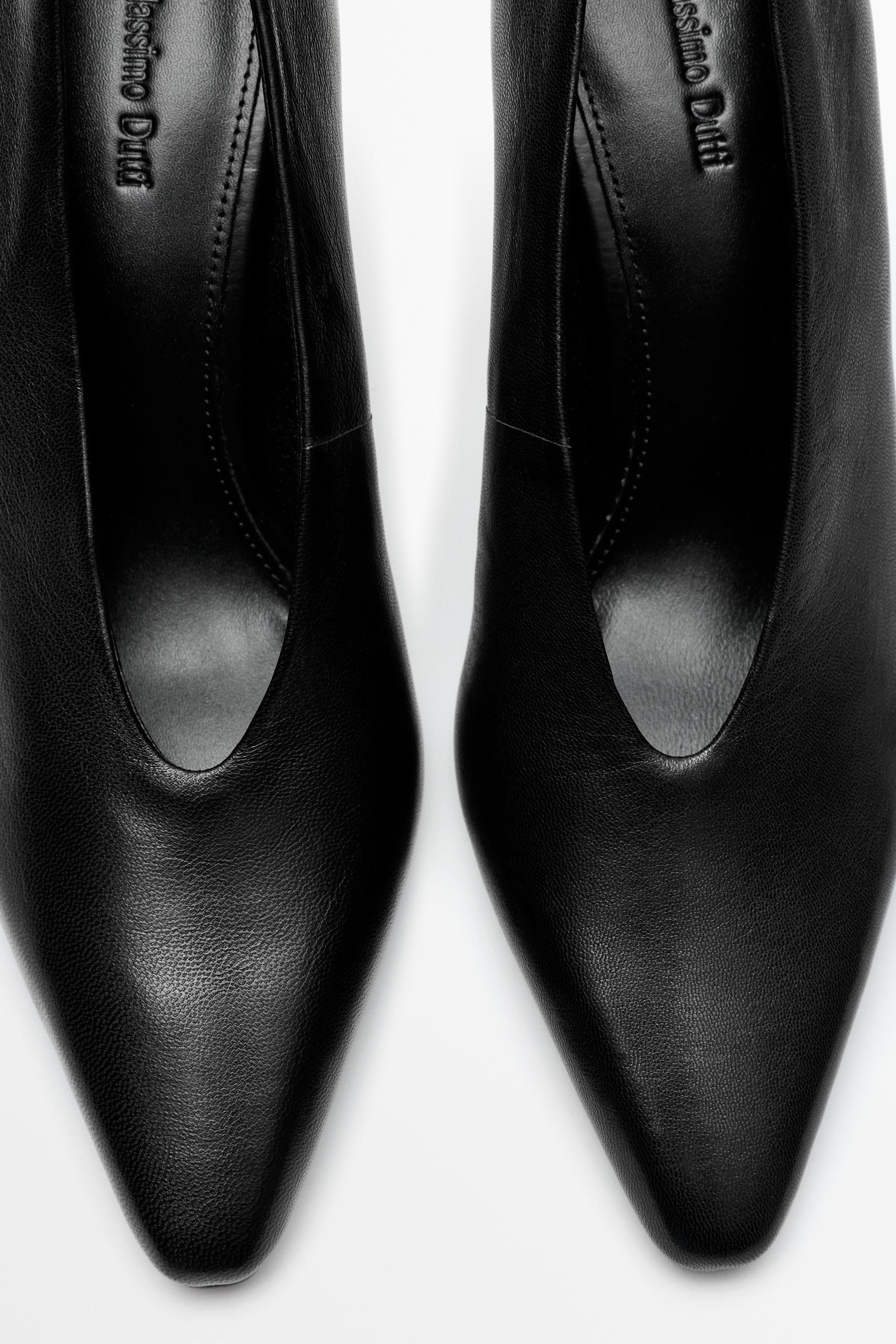 High-heel leather shoe