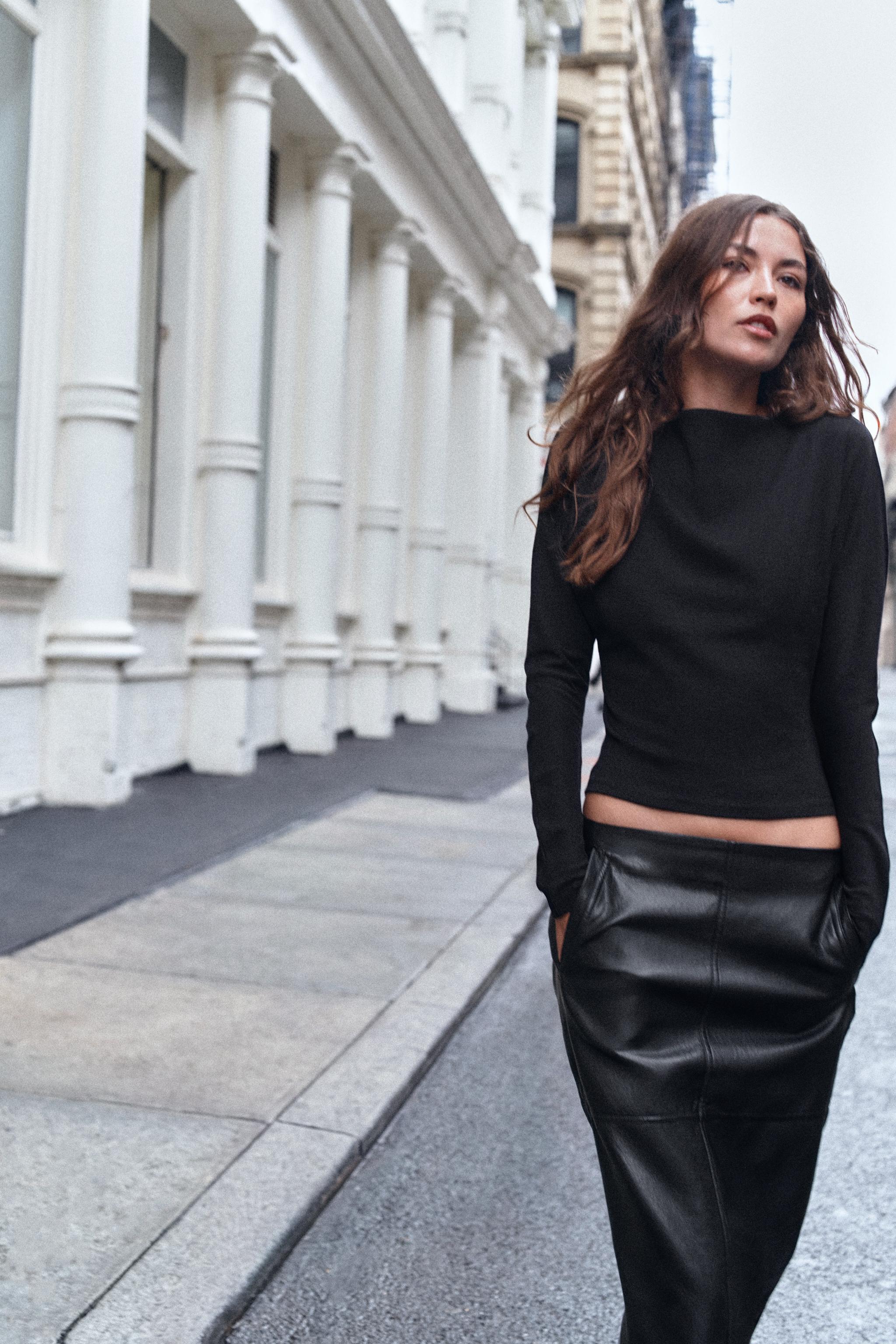 FITTED LONG SLEEVE T-SHIRT - thumbnail 9
