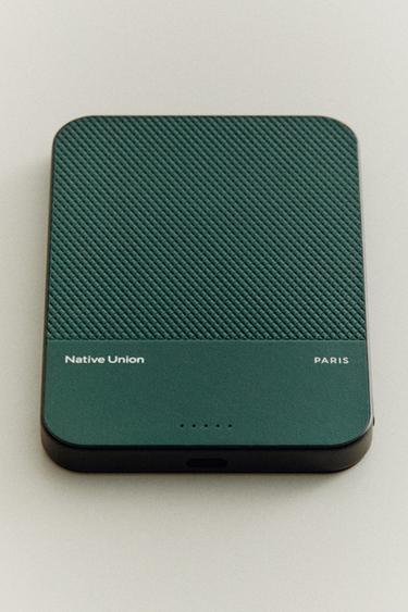 NATIVE UNION POWERBANK - Grün von Zara