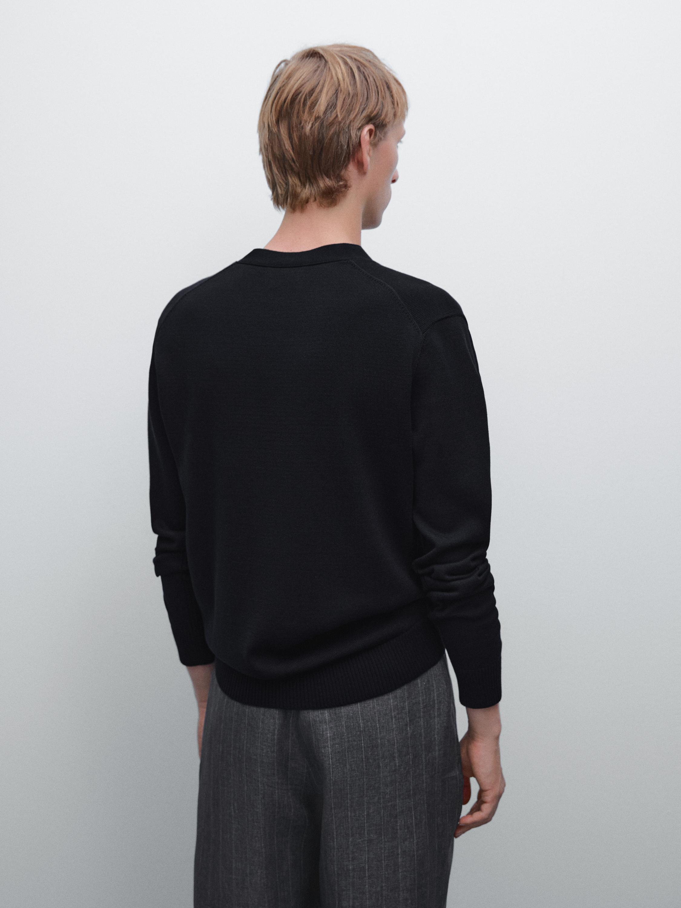 Cotton V-neck knit cardigan