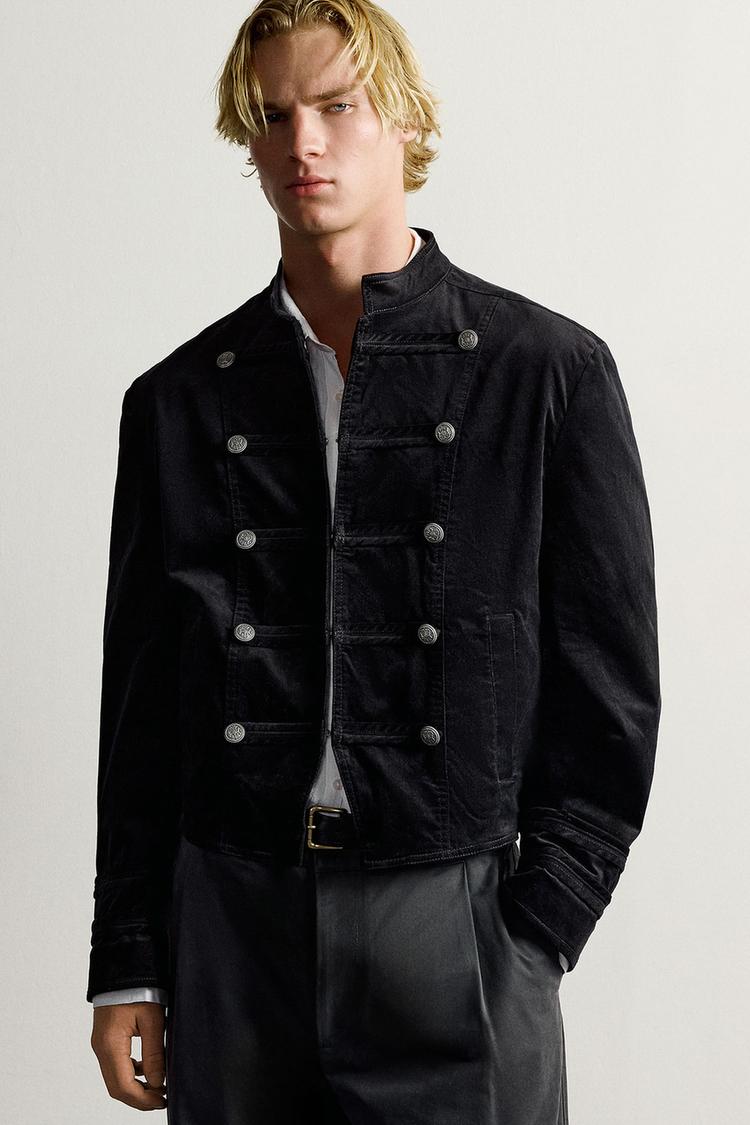 Chaqueta cropped fit terciopelo