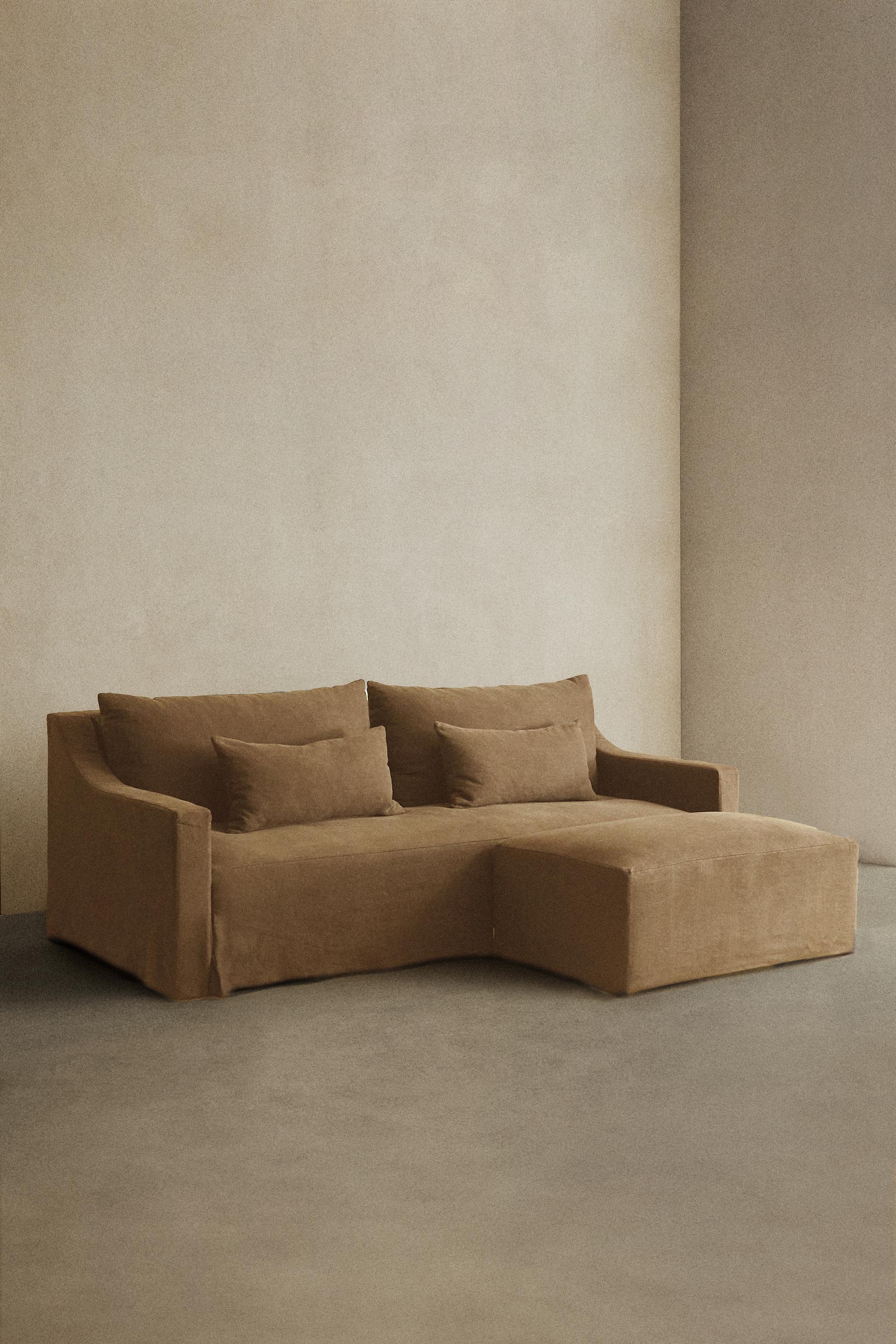WASHED LINEN SLIPCOVER COUCH — Brick