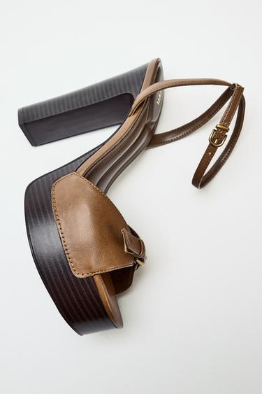 SANDALES À PLATEFORME - Marron de Zara