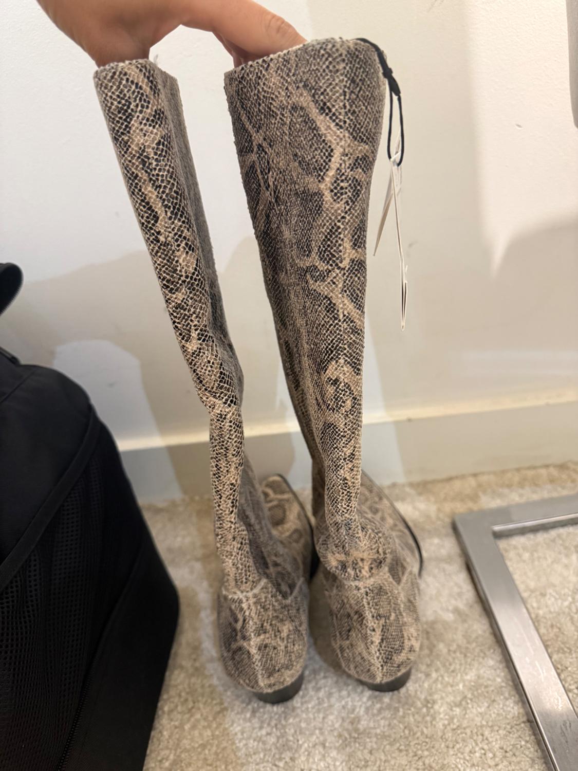 SNAKESKIN PRINT COWBOY BOOTS - Image 2