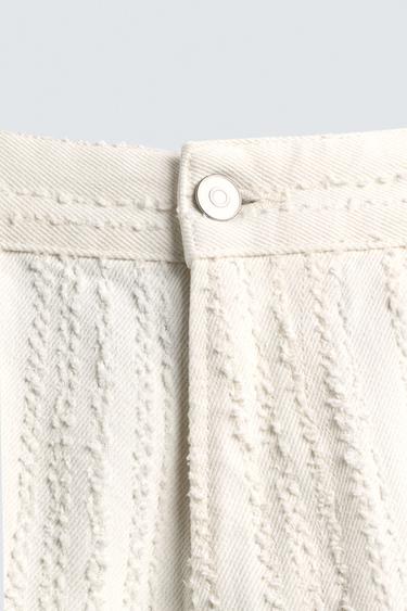JEAN TEXTURÉ À RAYURES - Blanc cassé de Zara - Image 9
