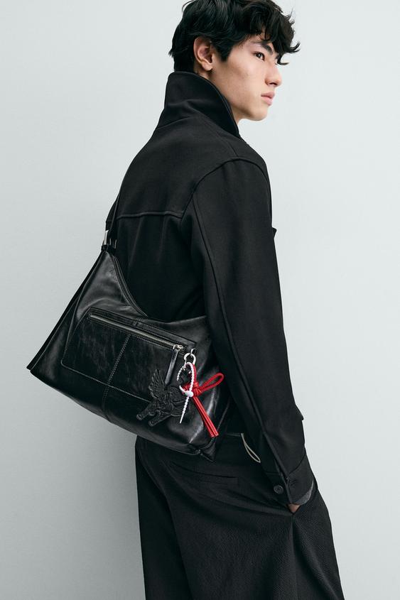 BOLSO CHARMS - Negro de Zara - Imagen 0