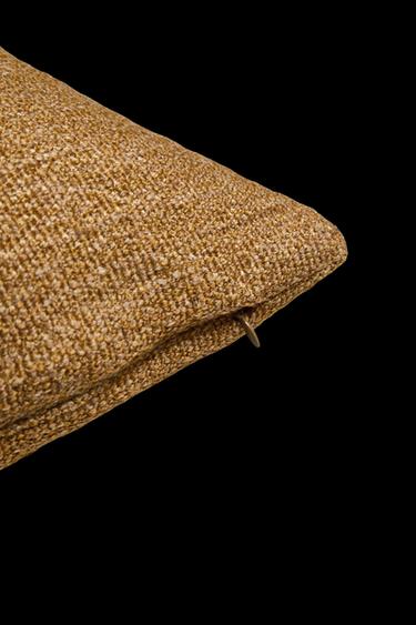 TEXTURED CUSHION COVER - Light beige by Zara