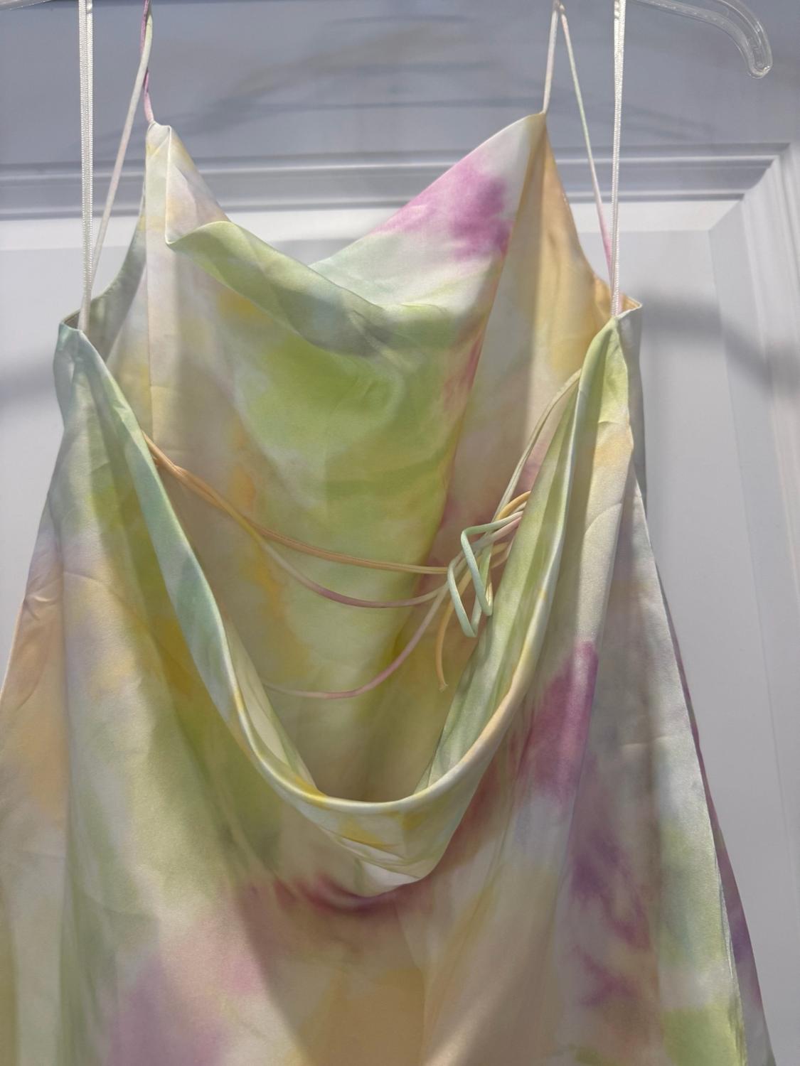 VESTIDO SATINADO ESTAMPADO - Image 4