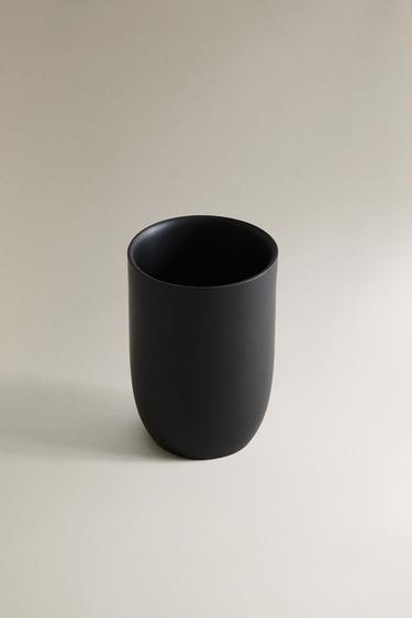 BLACK RESIN TOOTHBRUSH TUMBLER — Black 2