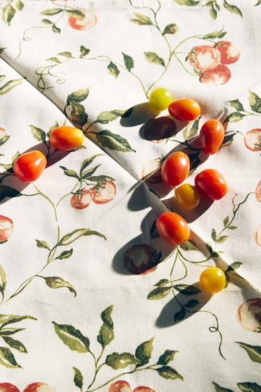 NAPPE IMPRIMÉ TOMATES - Sable de Zara