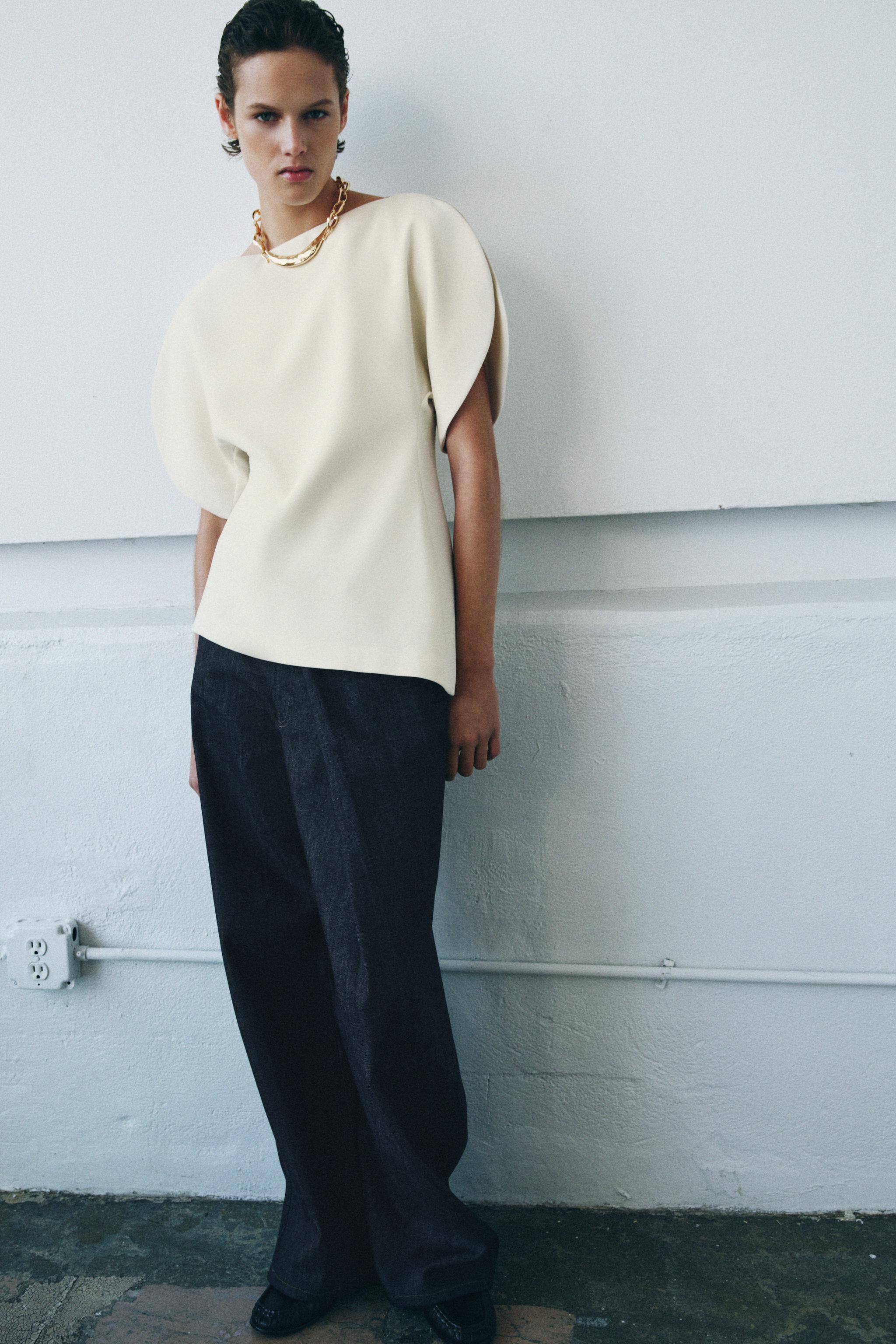 パフスリーブトップ ZW COLLECTION - ミディアムエクリュ | ZARA Japan