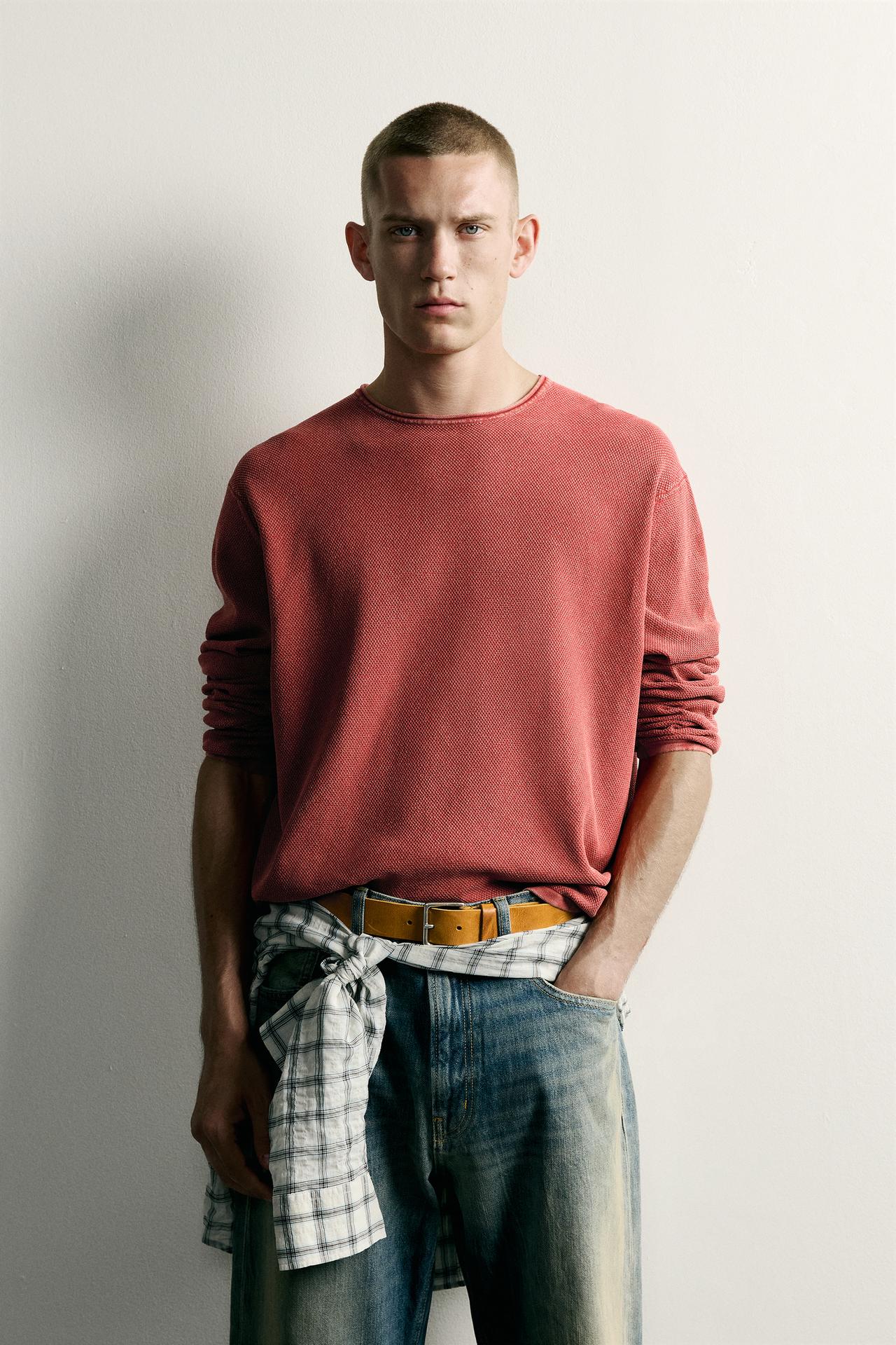 RELAXED FIT WASHED TEXTURE SWEATER — Red
