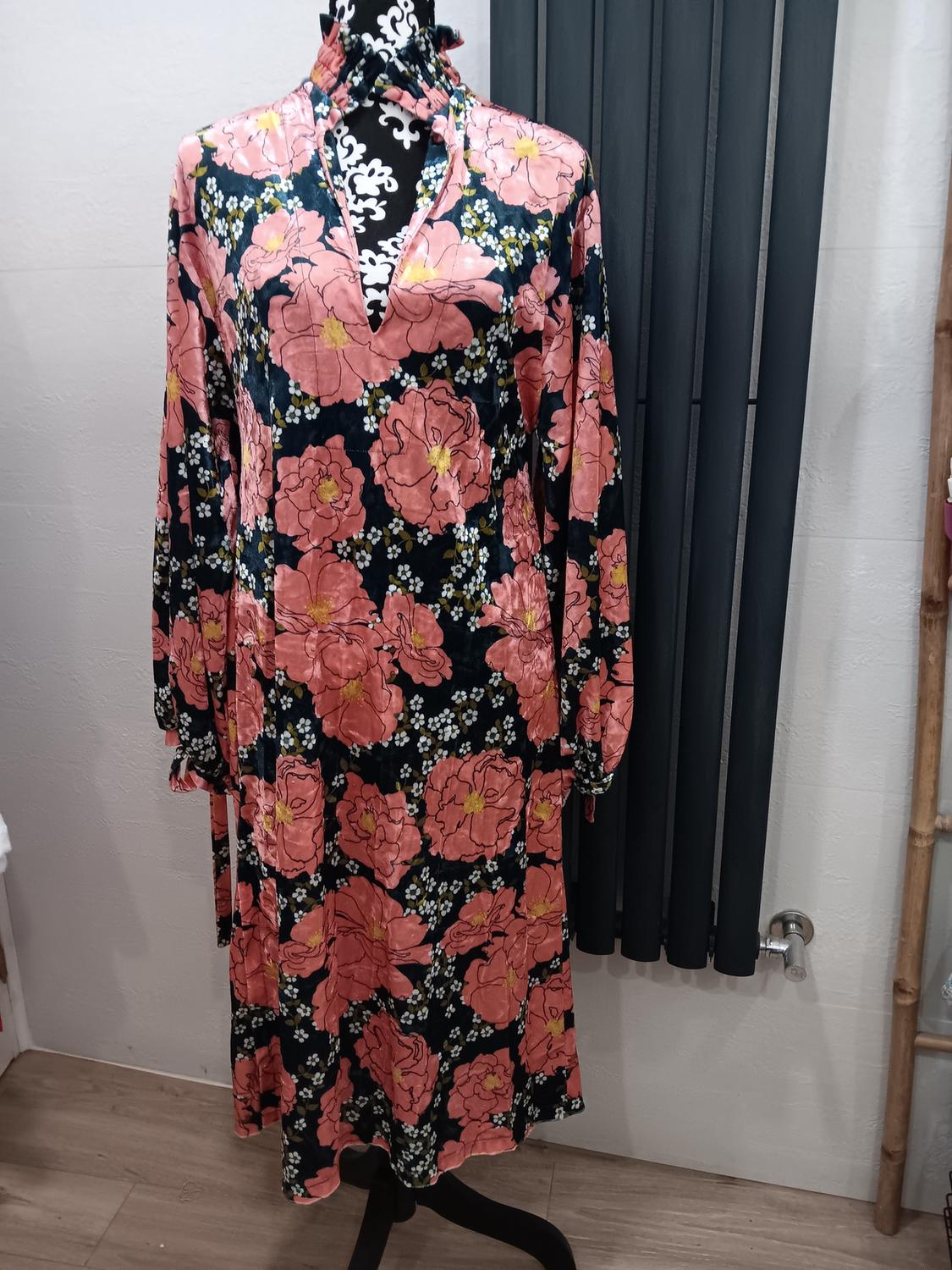 PRINTED VELVET DRESS - Image 2