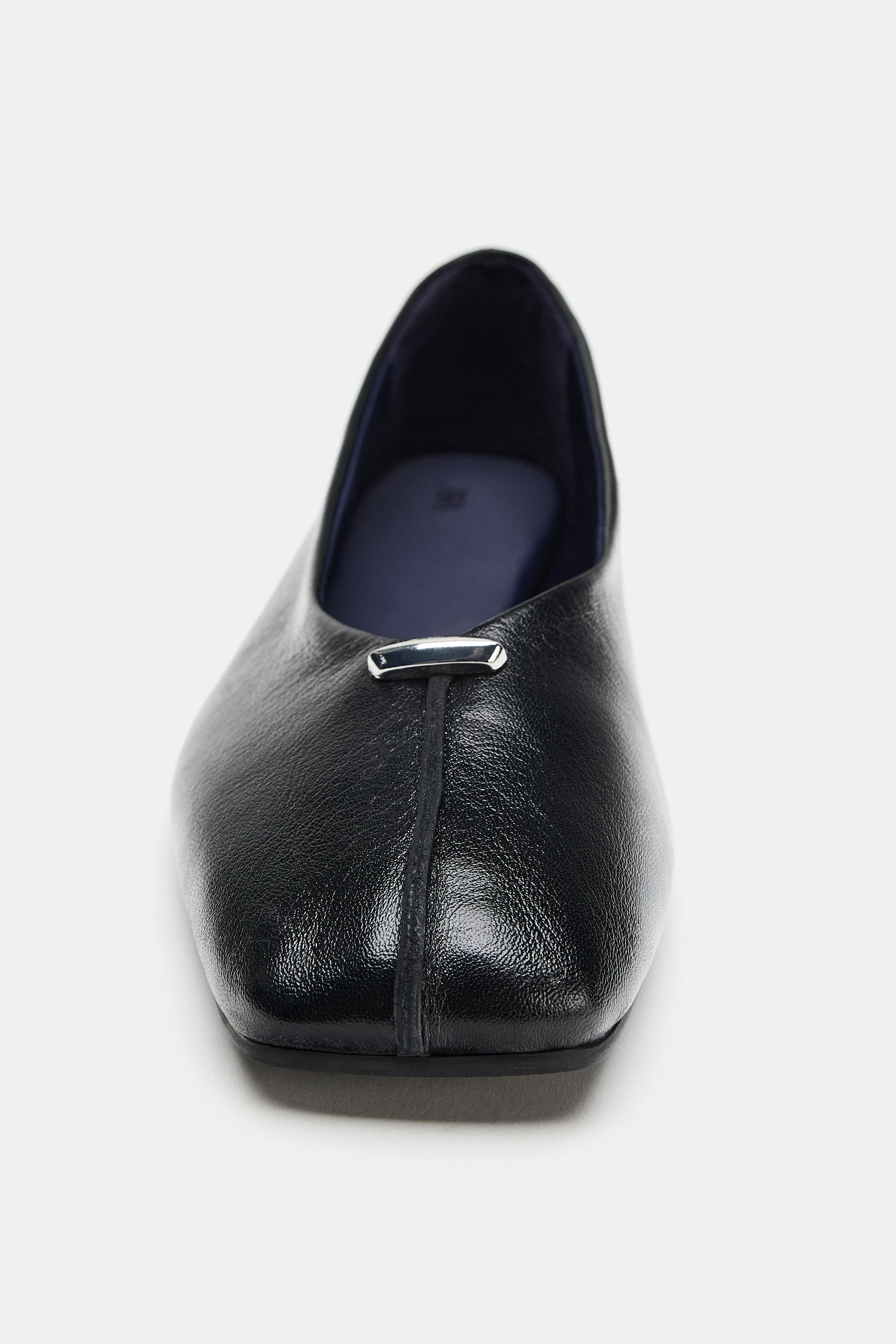 LEATHER BALLET FLATS WITH METALLIC DETAIL