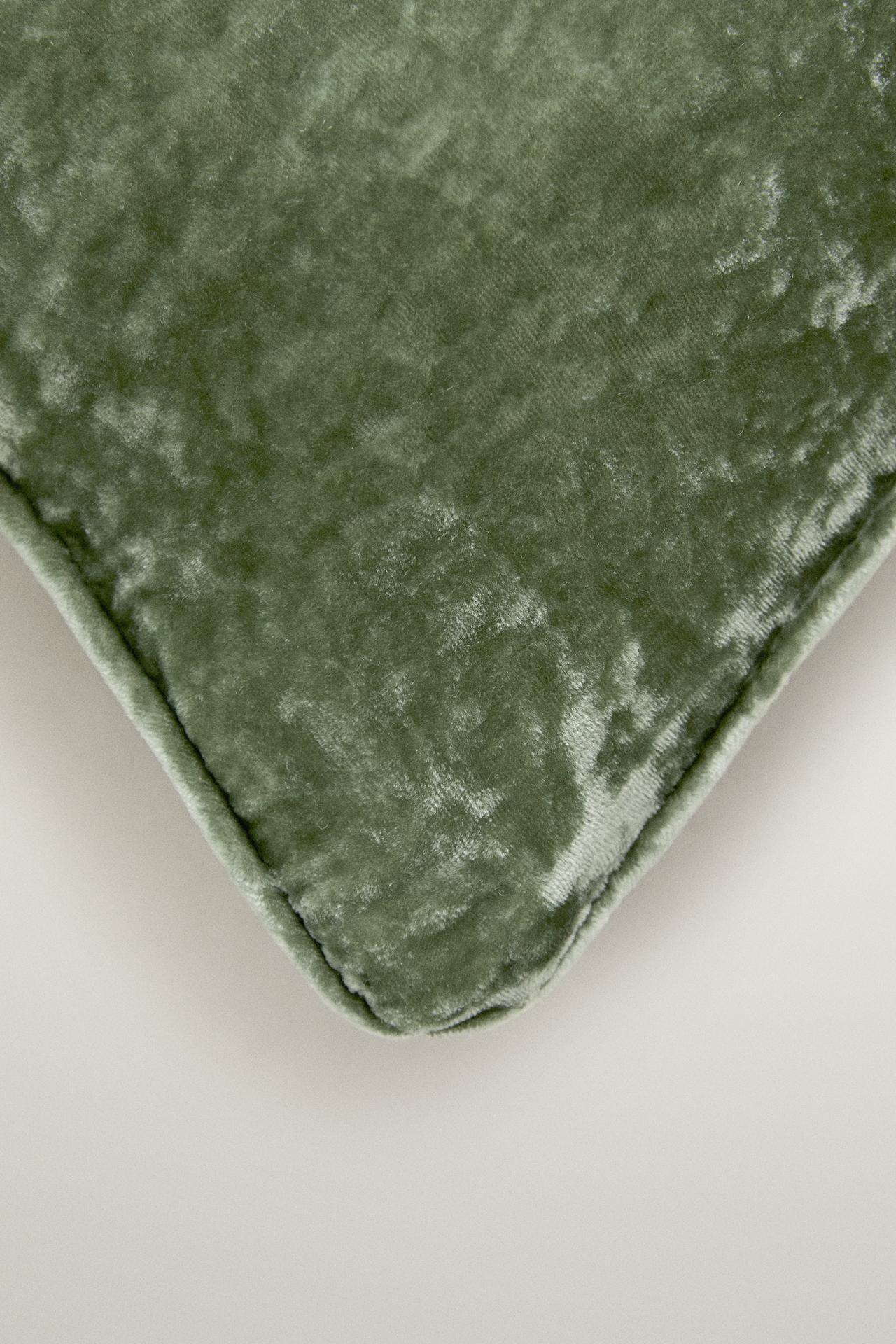 VELVET CUSHION COVER — Light green