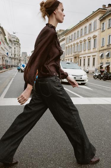 BLOUSE VOLANTS - Marron de Zara - Image 3