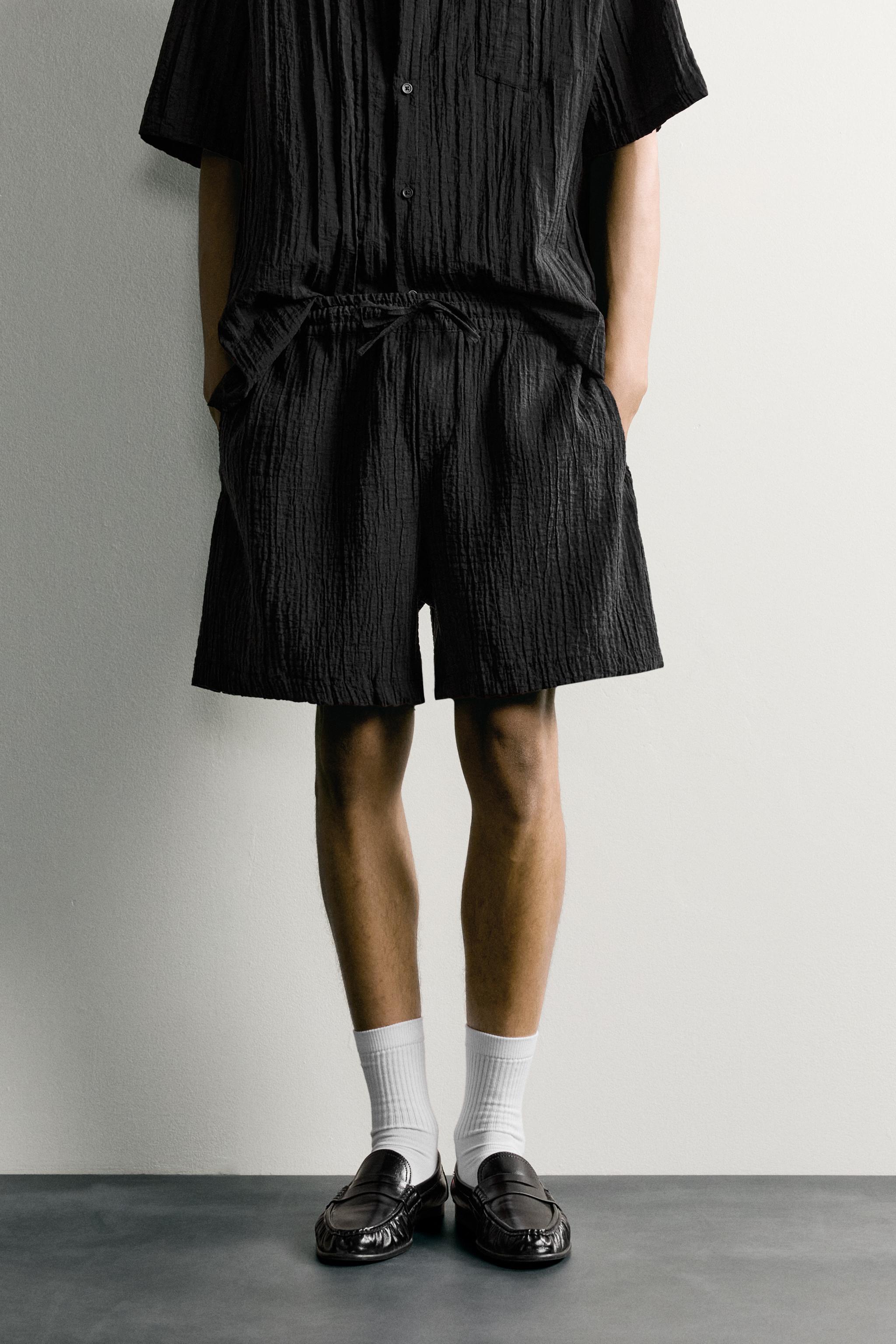 TEXTURED RELAXED FIT SHORTS