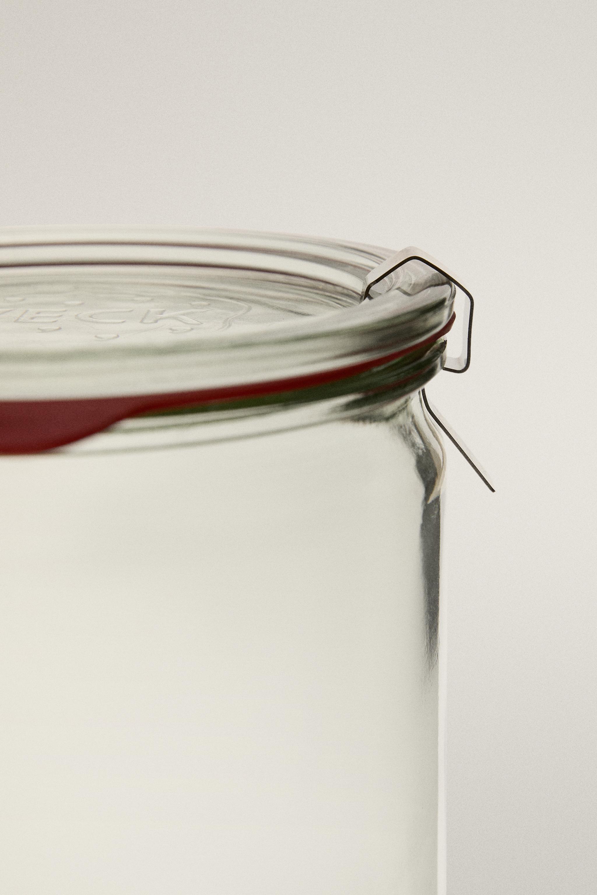 AIRTIGHT GLASS JAR — Transparent
