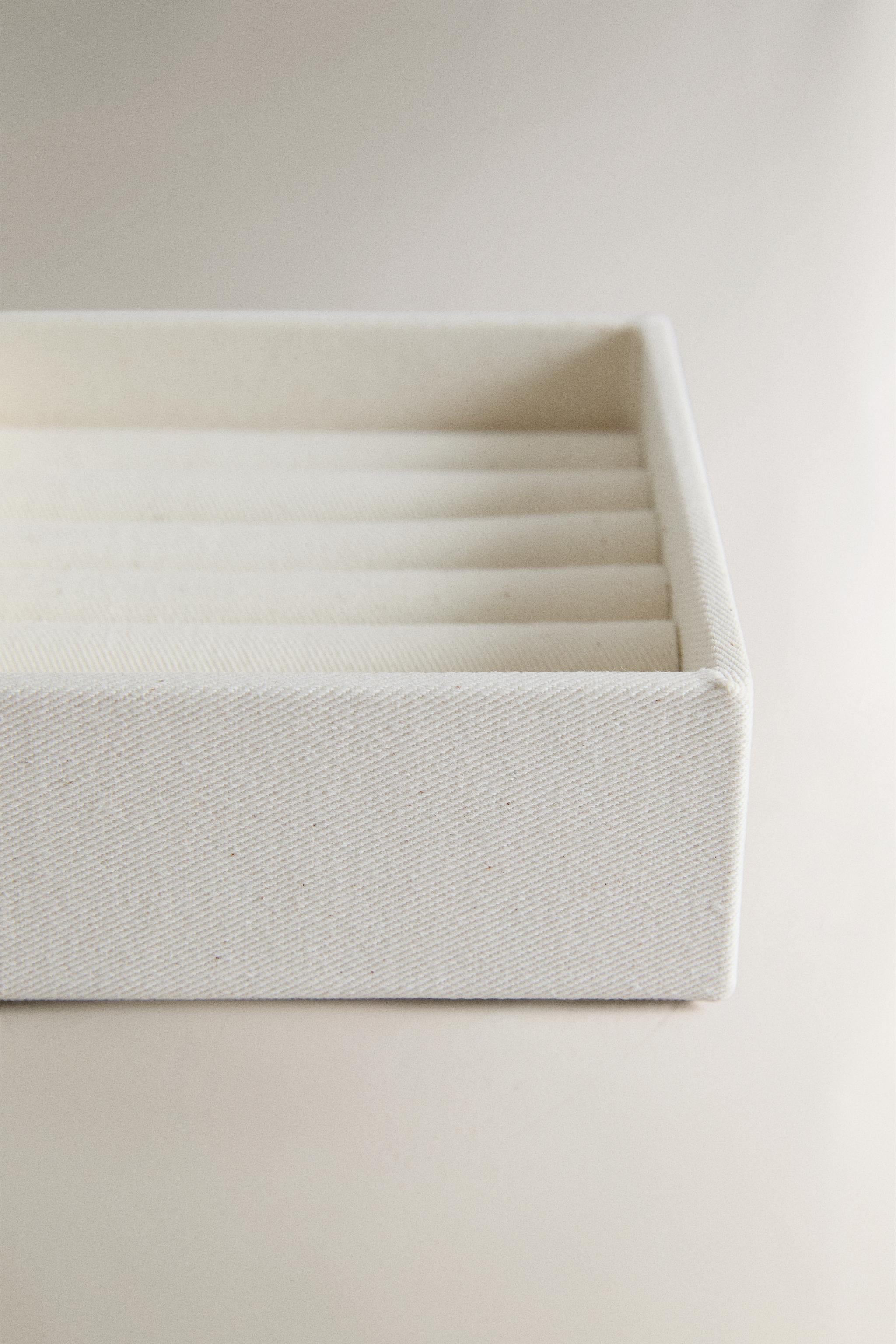 COTTON JEWELRY ORGANIZER